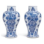 A PAIR OF CHINESE BLUE AND WHITE BALUSTER VASES, QING DYNASTY, KANGXI PERIOD