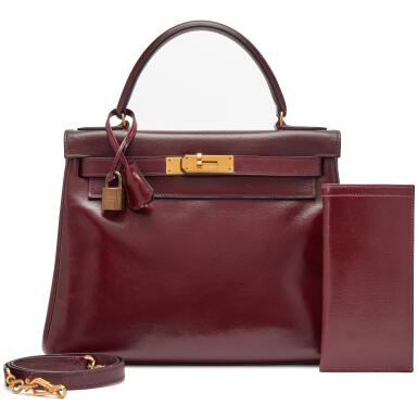 View full screen - View 1 of Lot 48. Vintage Rouge H Box Kelly 28 Retourné Gold Hardware,1981.
