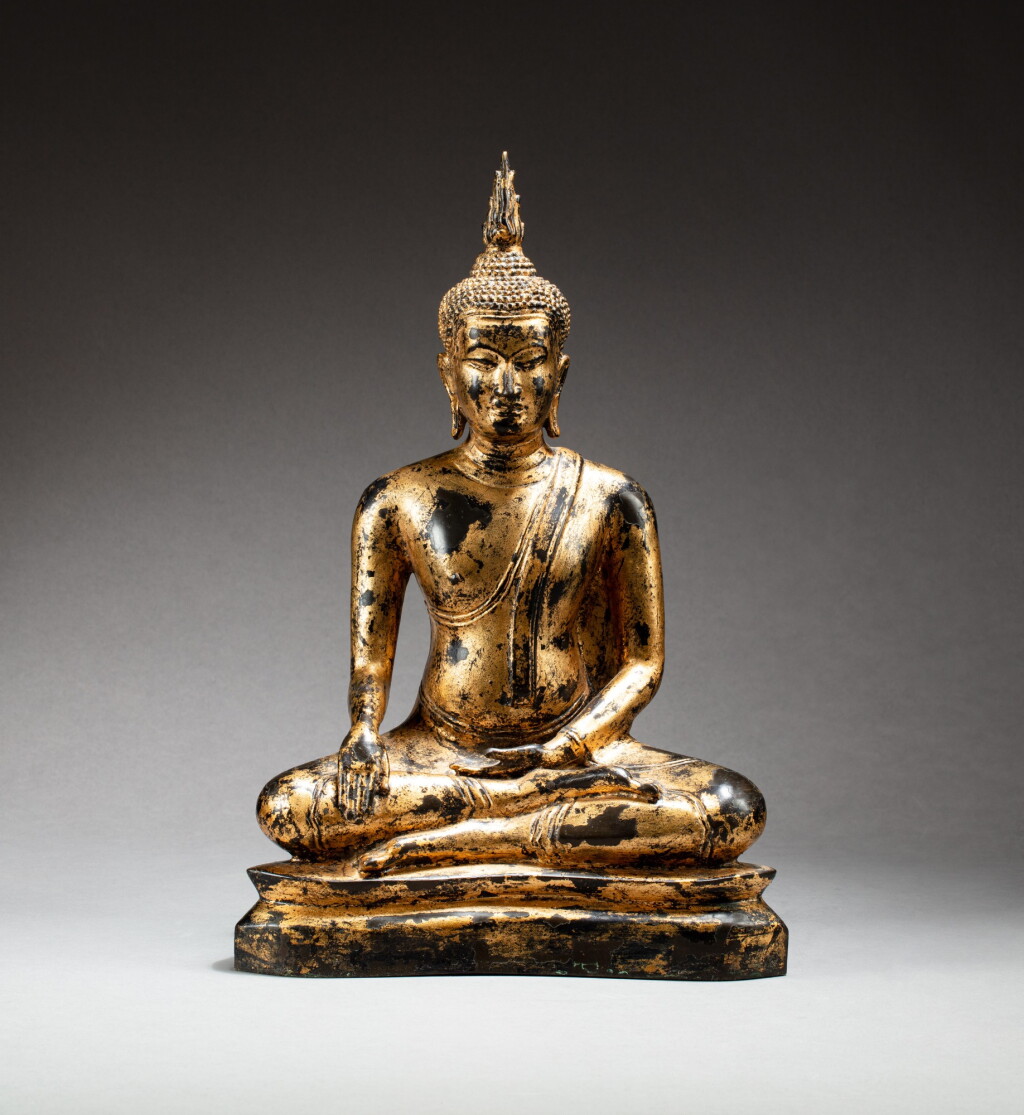 View full screen - View 1 of Lot 171. A gilt-lacquered bronze figure of seated Buddha, Thailand, 19th century | 暹邏 十九世紀 漆金銅佛坐像.