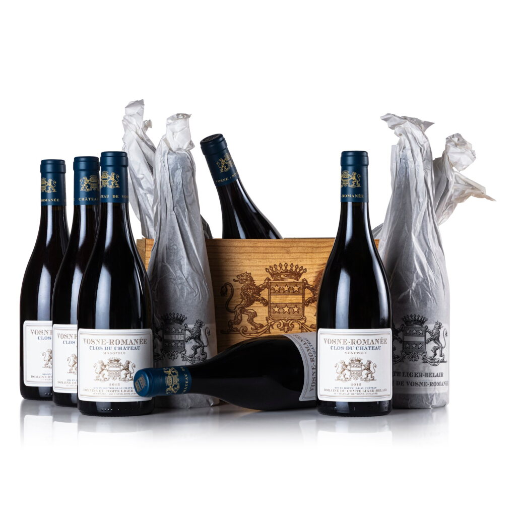 View full screen - View 1 of Lot 90. Vosne Romanée, Clos du Château 2015 Domaine du Comte Liger-Belair (12 BT).
