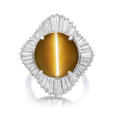 View full screen - View 1 of Lot 1883. Cat’s Eye Chrysoberyl and Diamond Ring | 金綠貓眼石 配 鑽石 戒指.