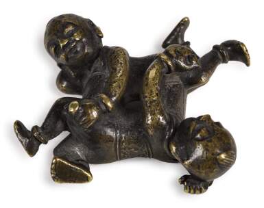 View full screen - View 1 of Lot 77. A BRONZE ‘HEHE ERXIAN’ PAPER WEIGHT | 18TH CENTURY | 清十八世紀 銅和合二仙鎮紙.