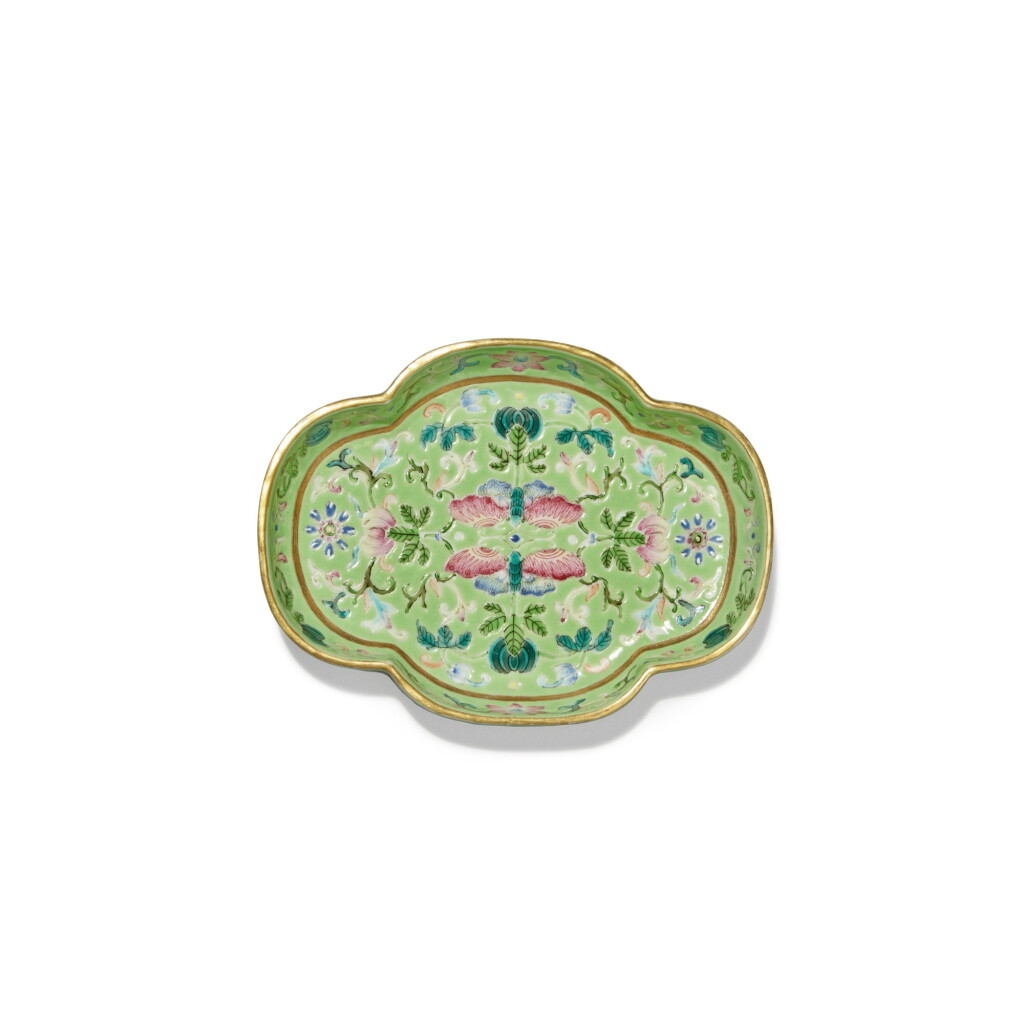 View full screen - View 1 of Lot 757. A lime-green-ground famille-rose quadrilobed 'butterfly' tray, Seal mark and period of Jiaqing | 清嘉慶 綠地粉彩蝶戀花紋海棠式盤 《大清嘉慶年製》款.