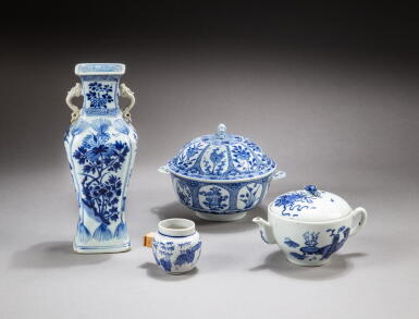 View full screen - View 1 of Lot 117. A group of four blue and white porcelains, Qing dynasty, 18th-19th century | 清十八至十九世紀 青花瓷器一組四件.