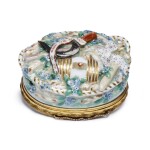 A RARE CHELSEA PORCELAIN GILT-METAL MOUNTED BONBONNIERE AND ENAMEL COVER CIRCA 1755