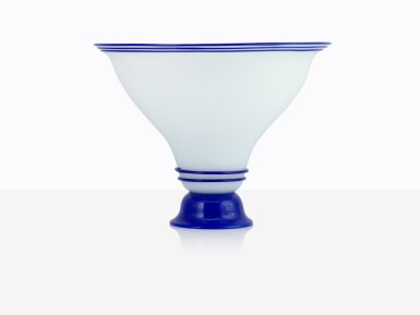 View full screen - View 1 of Lot 521. Vase.