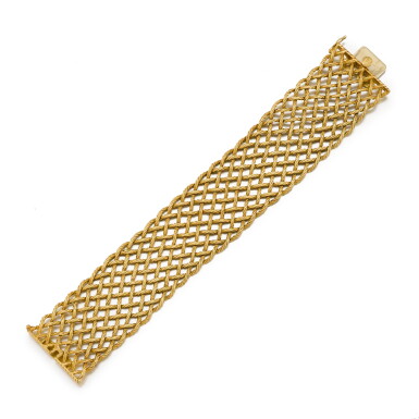 View full screen - View 1 of Lot 19. Bracelet, 'Crepe de Chine' .