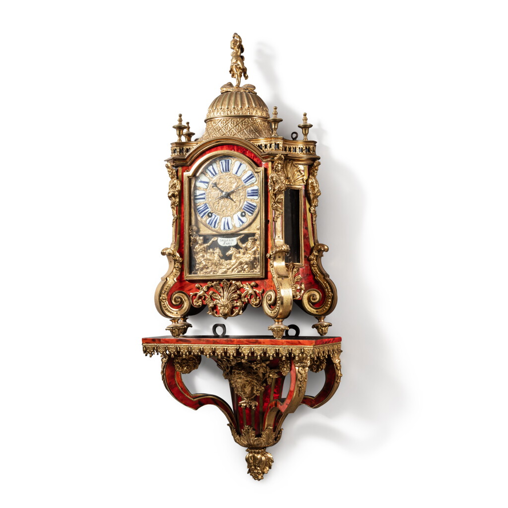 View full screen - View 1 of Lot 72. A Louis XIV gilt-bronze mounted tinted horn veneered bracket clock, signed by Nicolas Gribelin | Cartel d'applique et sa console en corne teintée et bronze doré d'époque Louis XIV, signé par Nicolas Gribelin.