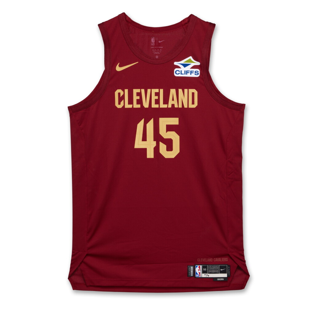 全螢幕檢視 - 查看125Donovan Mitchell Cleveland Cavaliers 2024-2025 Game Issued Icon Edition Jersey 的1
