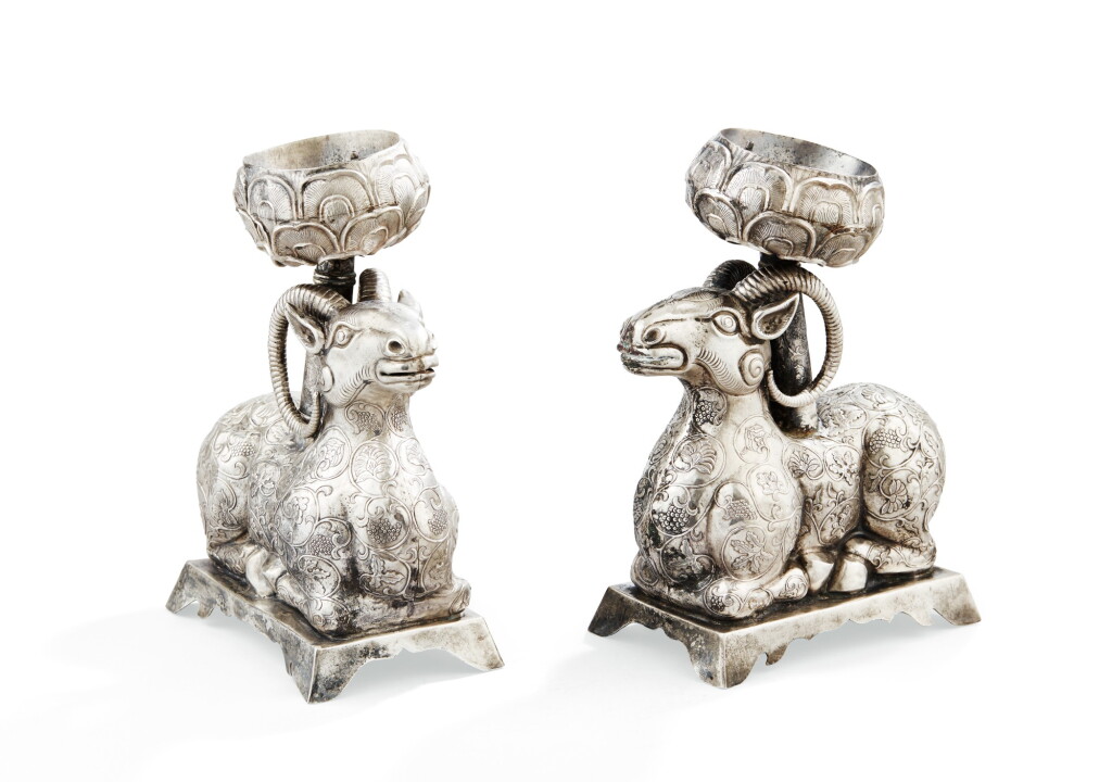 View full screen - View 1 of Lot 46. A PAIR OF CHINESE SILVER PERFUME-BURNERS, 19TH CENTURY | PAIRE DE BRÛLE-PARFUMS EN ARGENT, CHINE, XIXE SIÈCLE .