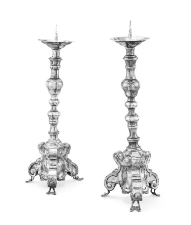 View full screen - View 1 of Lot 465. A pair of silver pricket-sticks, unmarked, probably Italy, circa 1770 | Paire de pique-cierges en argent, non poinçonnés, probablement Italie, vers 1770.