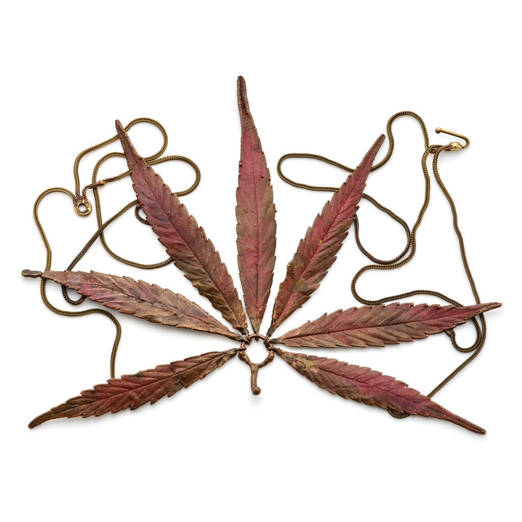 View full screen - View 1 of Lot 57. 'Collier Cannabis' Necklace.