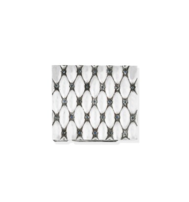 View full screen - View 1 of Lot 64. Poudrier vermeil et saphirs | Silver-gilt and sapphire powder compact.