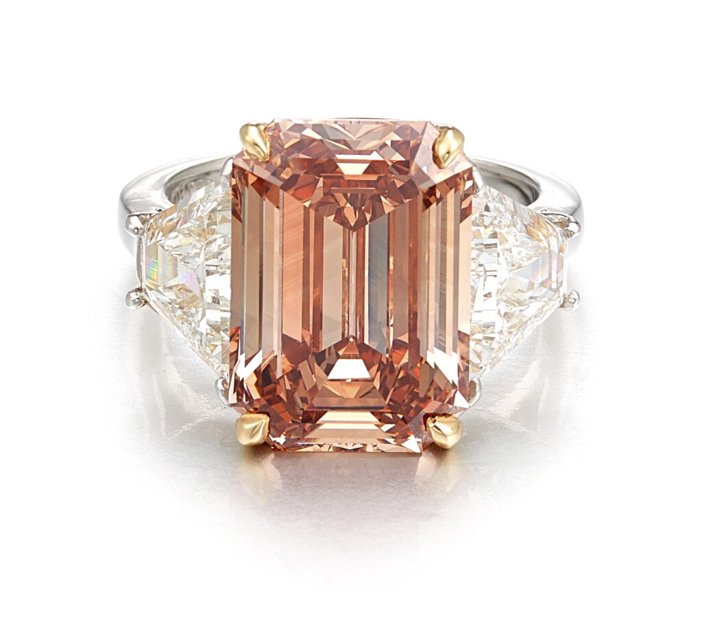 View full screen - View 1 of Lot 1173. BULGARI | FANCY DEEP BROWN-PINK DIAMOND AND DIAMOND RING | 寶格麗 | 8.50卡拉 深彩棕粉紅色 VVS2 淨度 鑽石 配 鑽石 戒指.
