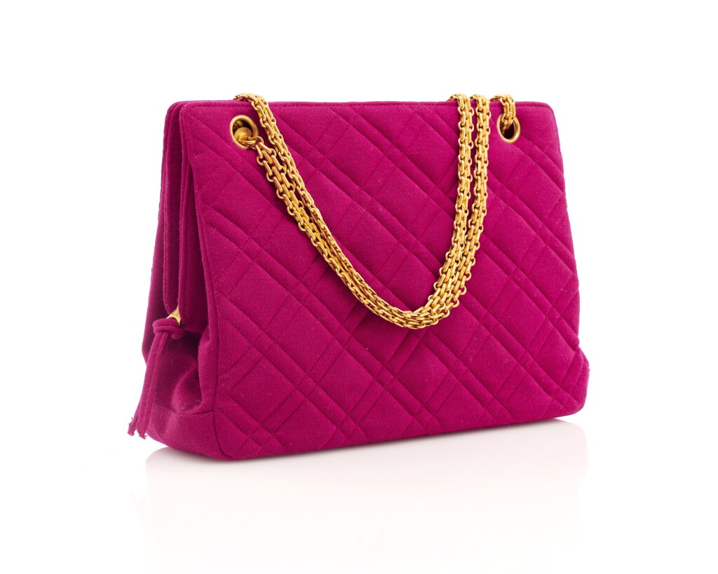 View full screen - View 1 of Lot 30. Tweed and gold-tone metal shoulder bag.