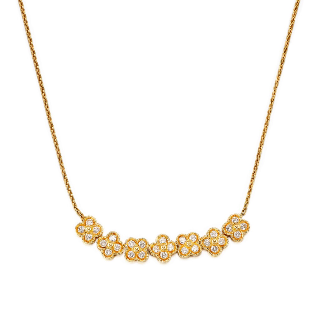View full screen - View 1 of Lot 2913. ‘Arno Alhambra’ Diamond Necklace | 梵克雅寶 | ‘Arno Alhambra’ 鑽石項鏈.