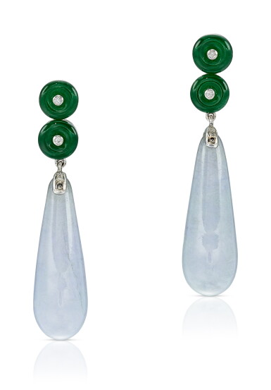 View full screen - View 1 of Lot 9152. PAIR OF LAVENDER JADEITE, JADEITE AND DIAMOND PENDENT EARRINGS | 天然紫色翡翠 配 天然翡翠 及 鑽石 吊耳環一對.
