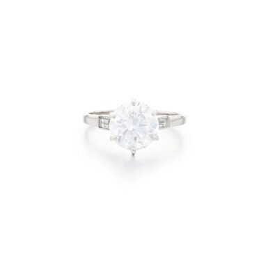 View full screen - View 1 of Lot 254. Bague diamant | Diamond ring.