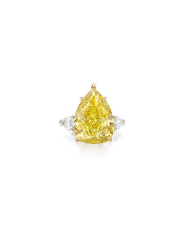 View full screen - View 1 of Lot 1721. FANCY VIVID YELLOW DIAMOND AND DIAMOND RING | 23.54卡拉 艷彩黃色鑽石 配 鑽石 戒指.