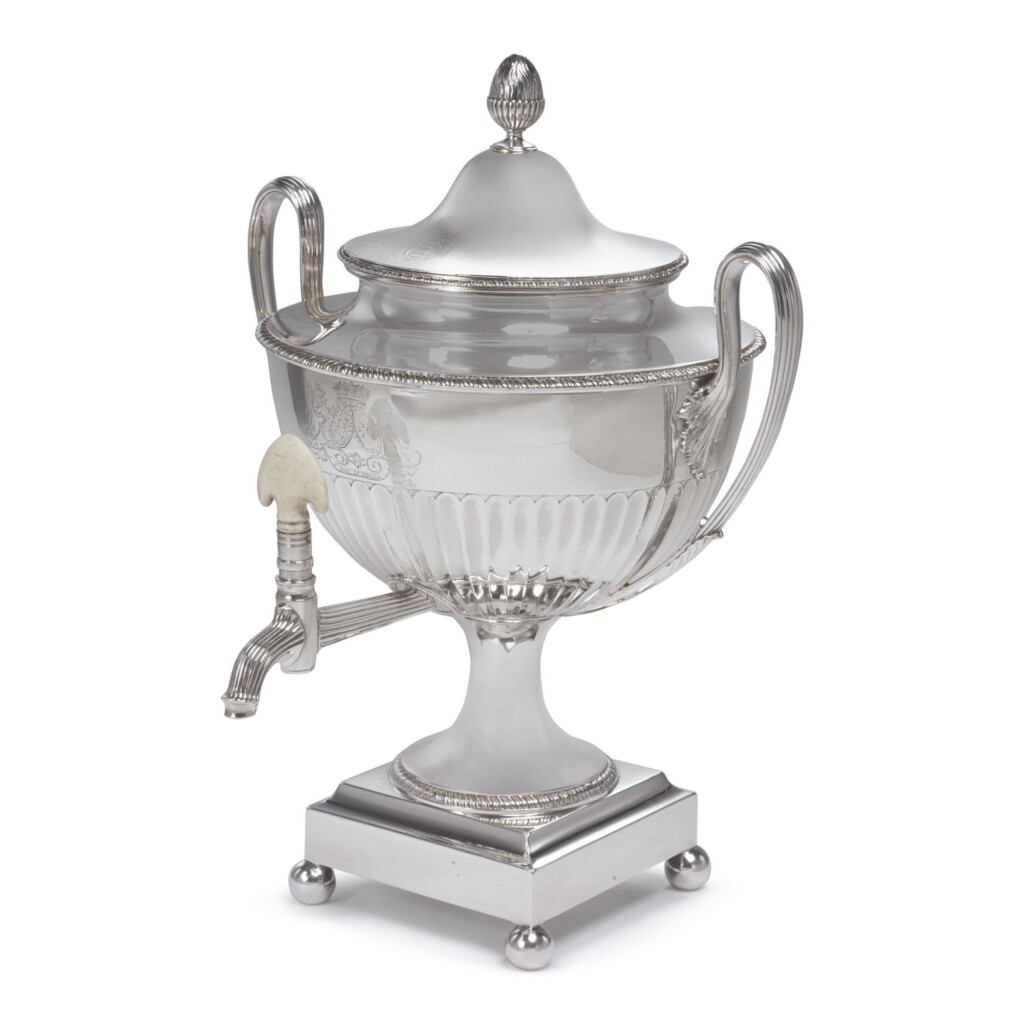 View full screen - View 1 of Lot 637. A GEORGE III SILVER TEA URN, ROBERT SHARP, LONDON, 1792.
