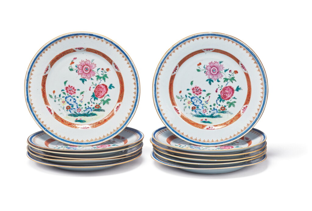 View full screen - View 1 of Lot 1921. TWELVE CHINESE EXPORT FAMILLE-ROSE PLATES, QING DYNASTY, QIANLONG PERIOD | 清乾隆 粉彩花卉圖盤十二件.