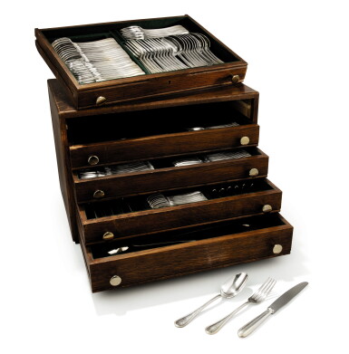 View full screen - View 1 of Lot 24. A FRENCH SILVER 148-PIECES FLATWARE SET, KIRBY BEARD, PARIS, CIRCA 1940 | MÉNAGÈRE EN ARGENT DE 148 PIÈCES PAR KIRBY BEARD, PARIS, VERS 1940.