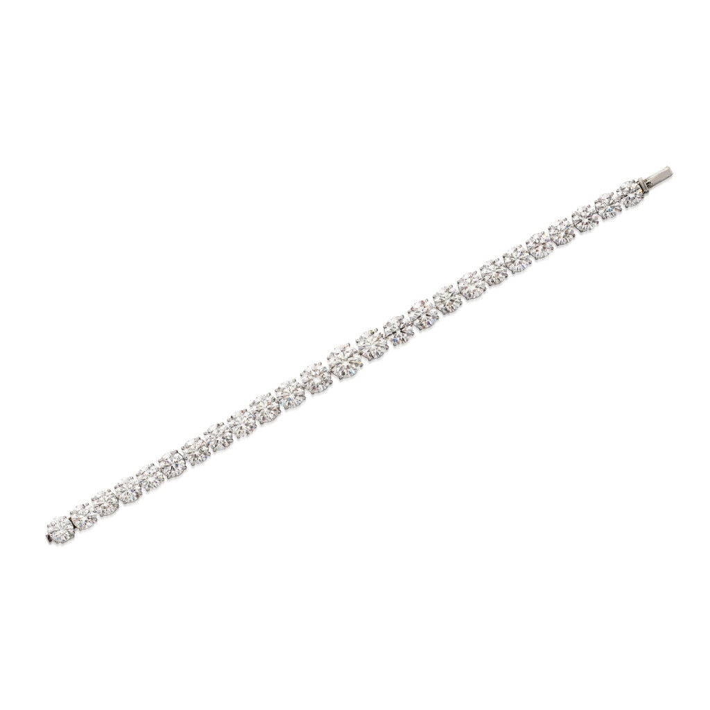 View full screen - View 1 of Lot 338. Diamond Bracelet.
