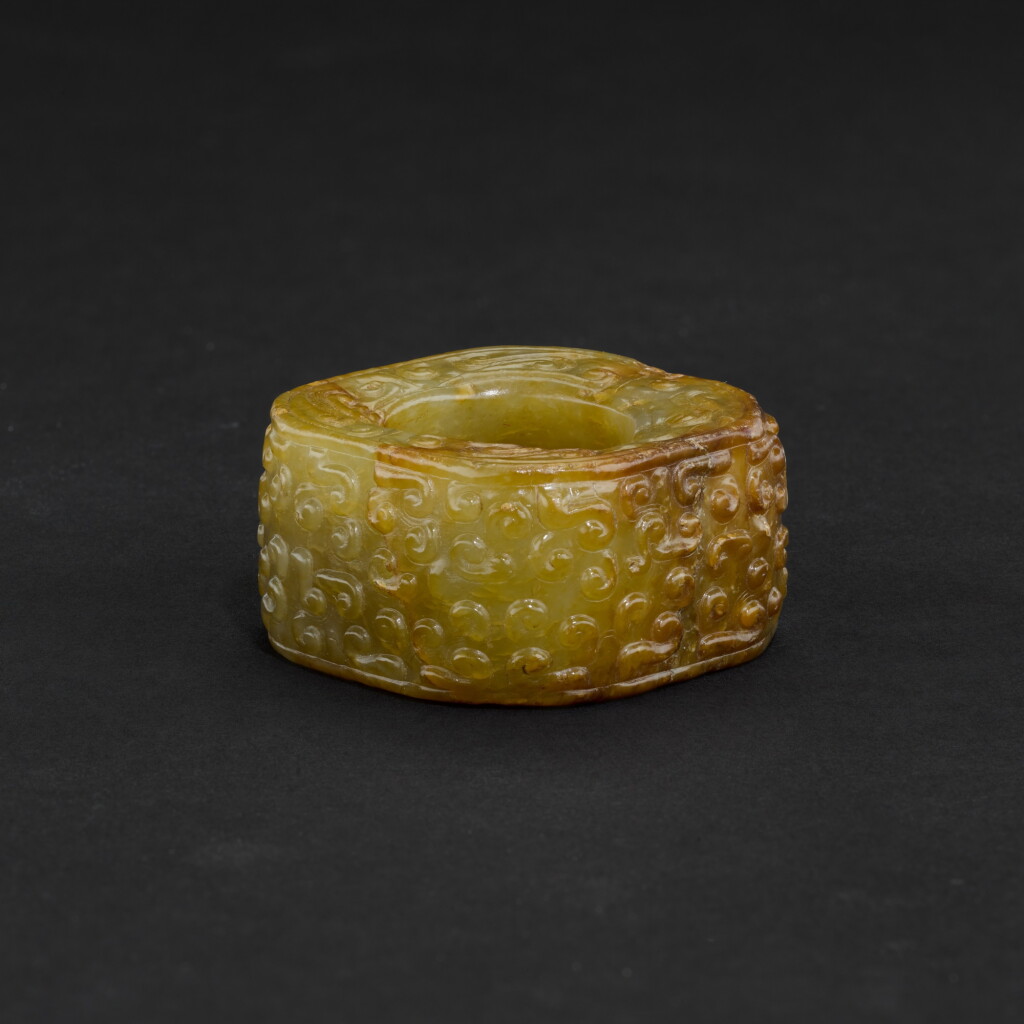View full screen - View 1 of Lot 170. A small jade cong, Eastern Zhou-Han dynasty | 東周至漢 黃玉琮.