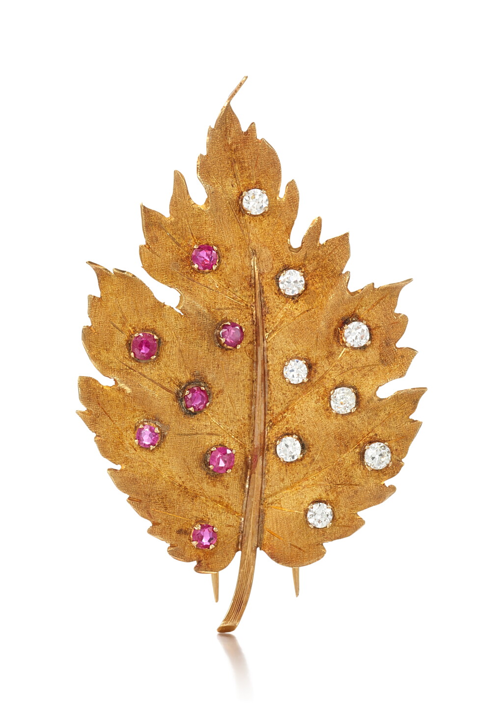 View full screen - View 1 of Lot 9164. GOLD, RUBY AND DIAMOND BROOCH, MARIO BUCCELLATI | K金 配 紅寶石 及 鑽石 別針, Mario Buccellati.