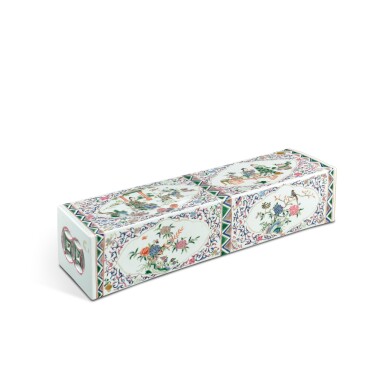 View full screen - View 1 of Lot 3332. A famille-rose 'figures' pillow, Qing dynasty, 19th century | 清十九世紀 粉彩人物四季花鳥圖枕.