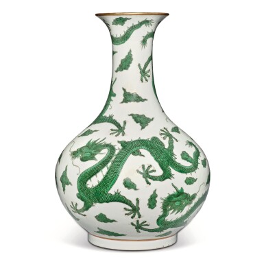 View full screen - View 1 of Lot 163. A very rare green-enameled 'dragon' bottle vase, Daoguang seal mark and period | 清道光 綠彩五龍戲珠紋長頸瓶 《大清道光年製》款.