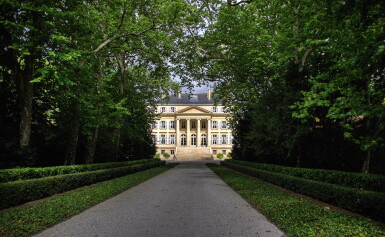 View full screen - View 1 of Lot 7169. Margaux Pavillon Blanc du Chateau Margaux 2005 (12 BT).