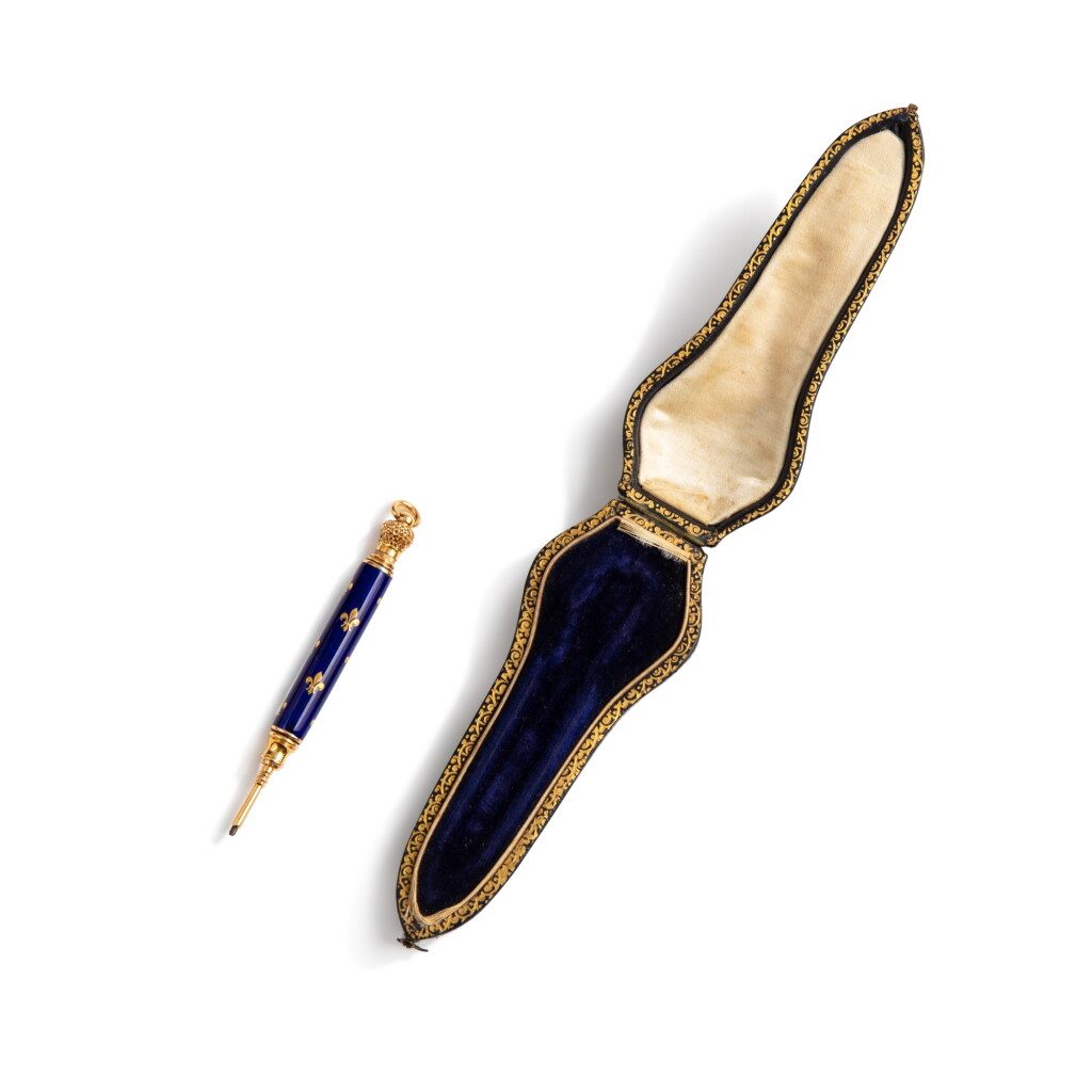 View full screen - View 1 of Lot 597. A gold and enamelled mechanical pencil belonging to Henri, Duke of Chambord, circa 1860-1870 | Porte-mine en or et émail ayant appartenu à Henri, duc de Chambord, vers 1860-1870.