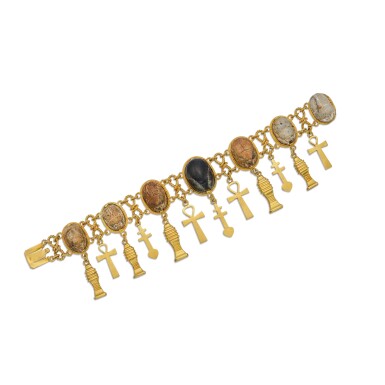 View full screen - View 1 of Lot 82. Gold, Hardstone Scarab and Charm Bracelet | Émile-Désiré Philippe | 黃金及硬石聖甲蟲造型手鏈.