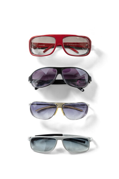 View full screen - View 1 of Lot 2004. Lot comprising four sunglasses, three from Dior and one from Karl Lagerfeld | Lot comprenant quatre paires de lunettes de soleil, trois de la maison Dior et une de la maison Karl Lagerfeld.