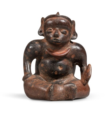 View full screen - View 1 of Lot 98. Statue d'un personnage assis, Colima, Mexique, 100 AV. J.-C.-250 AP. J.-C. | Colima seated figure of a dwarf, Mexico, Protoclassic, 100 BC-AD 250.