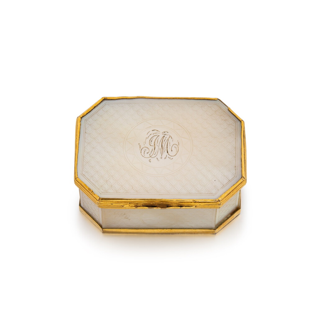 View full screen - View 1 of Lot 1199. A gilt-metal mounted mother of pearl snuff box, probably English, circa 1790.