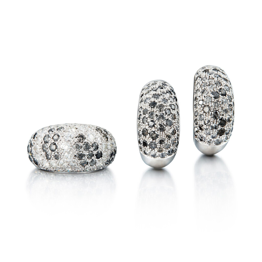View full screen - View 1 of Lot 1736. Diamond Ring; and a Pair of Earrings | 卡地亞 | 鑽石戒指; 及 耳環一對.