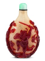 A ruby-red overlay 'snowflake' glass 'Zhong Kui' snuff bottle Qing dynasty, 18th century | 清十八世紀 珍珠地套寶石紅料鍾馗洪福紋鼻煙壺