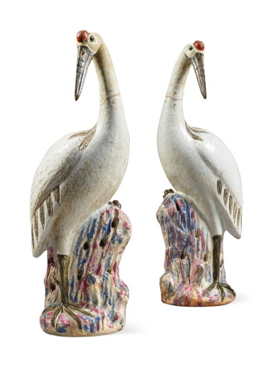 View full screen - View 1 of Lot 468. A Large Pair of Chinese Export Figures of Cranes, Qing Dynasty, Qianlong Period | 清乾隆 粉彩仙鶴擺件一對.