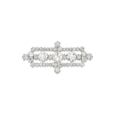 View full screen - View 1 of Lot 282. Diamond Brooch.