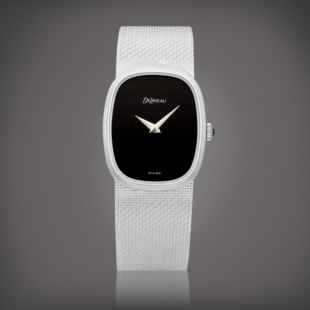 View full screen - View 1 of Lot 8914. A white gold bracelet watch with onyx dial, Circa 1980 | 白金鏈帶腕錶,備黑瑪瑙錶盤,約1980年製.