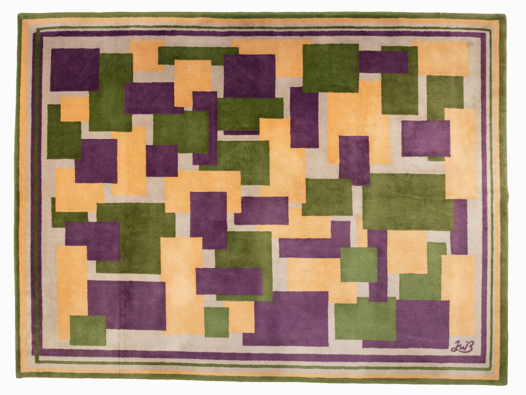 View full screen - View 1 of Lot 46. Tapis, pièce unique.