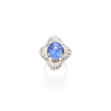 View full screen - View 1 of Lot 958. Sapphire and diamond ring.