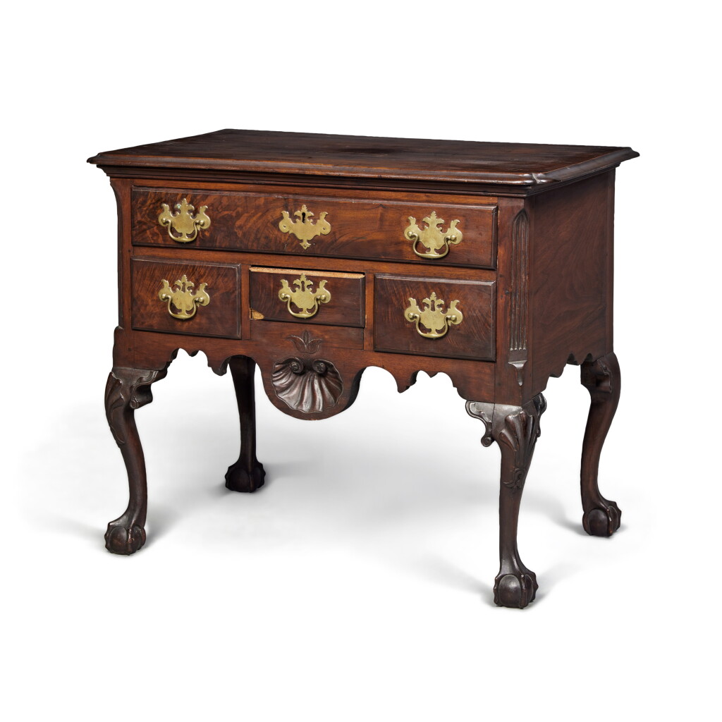 View full screen - View 1 of Lot 857. Fine and Rare Chippendale Figured Walnut Dressing Table, Attributed with John Elliott (w. 1753-1760), Philadelphia, Pennsylvania, Circa 1760.