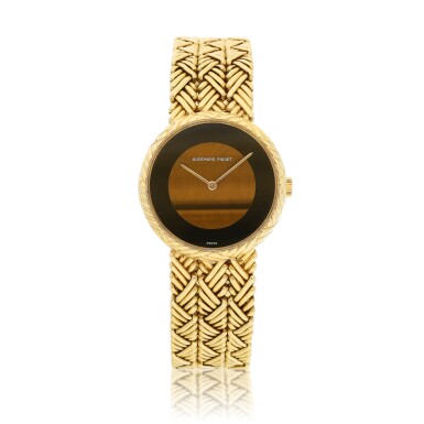 View full screen - View 1 of Lot 9365. Audemars Piguet | Reference 8660, A yellow gold bracelet watch with tiger's eye and onyx dial, Circa 1970 | 愛彼 | 型號8660 黃金鏈帶腕錶,備虎眼石及瑪瑙錶盤,約1970年製.