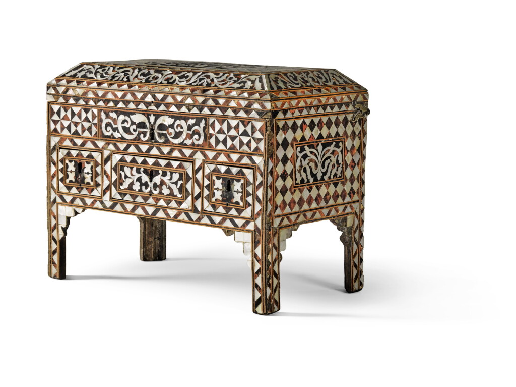 View full screen - View 1 of Lot 174. AN OTTOMAN MOTHER-OF-PEARL AND TORTOISESHELL-INLAID CASKET, TURKEY, 19TH CENTURY.