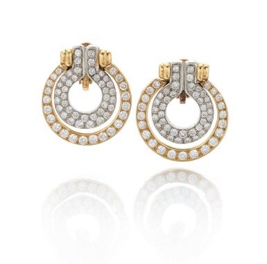View full screen - View 1 of Lot 94. Pair of diamond earrings (Paio di orecchini in diamanti).