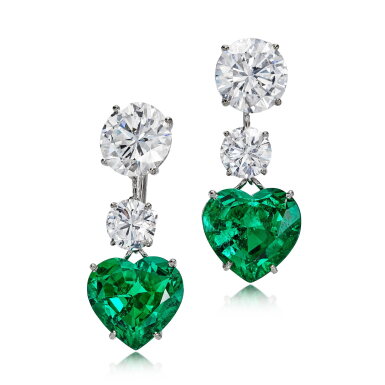 View full screen - View 1 of Lot 258. Pair of Emerald and Diamond Pendent Ear Clips | 祖母綠 配 鑽石 耳墜一對(祖母綠重約5.55 及 4.78克拉,鑽石共重8.28克拉 ).