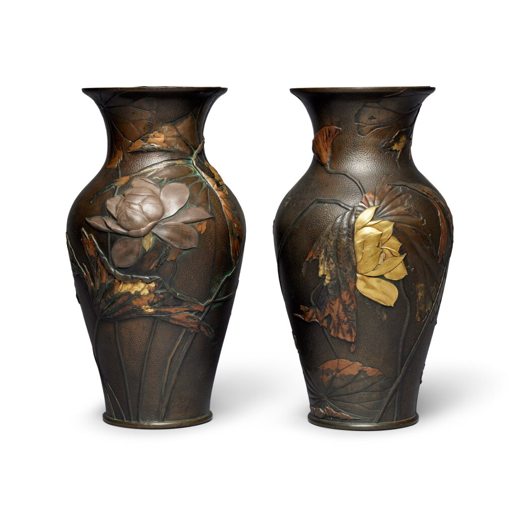View full screen - View 1 of Lot 617. A Pair of Hammered Ground Bronze Parcel-Gilt Copper-Inlaid 'Lotus' Vases, Taisho Period, 20th Century | 槌目地高象嵌銅花瓶 一対、大正時代、20世紀初 | 日本 大正 二十世紀初 銅高象嵌槌目地蓮塘佳色圖瓶一對.